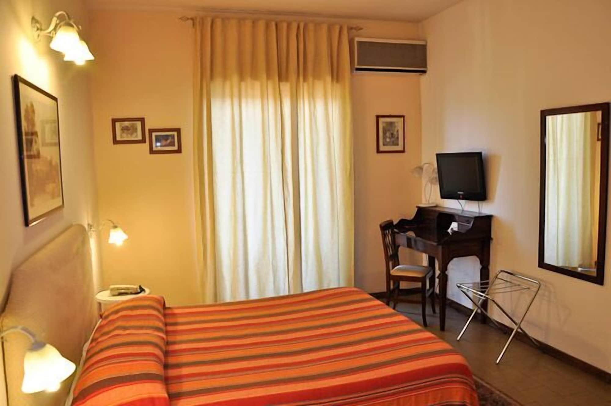Tk Hotel - Ex Ares San Giovanni La Punta Eksteriør billede