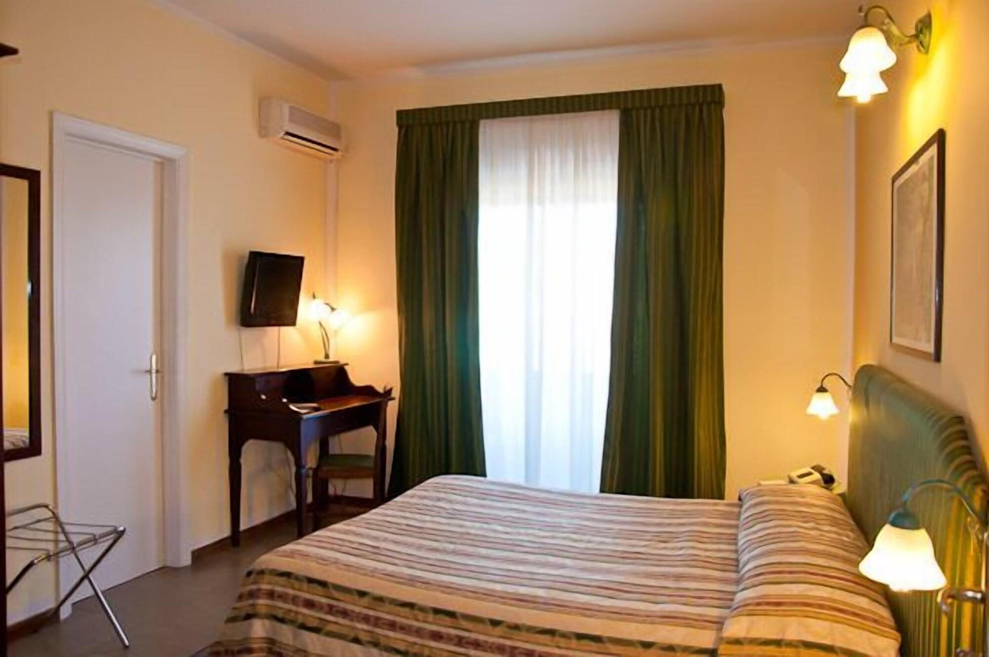 Tk Hotel - Ex Ares San Giovanni La Punta Eksteriør billede